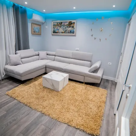 Luxury Apartment Square 21 Tirana Exterior photo