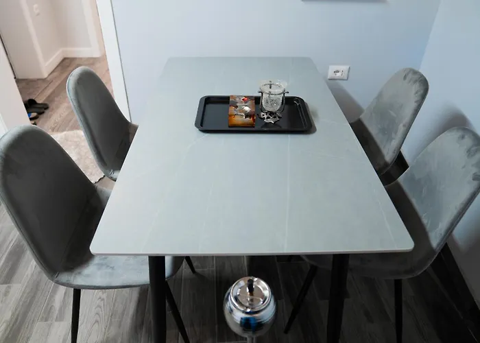 Luxury Apartment Square 21