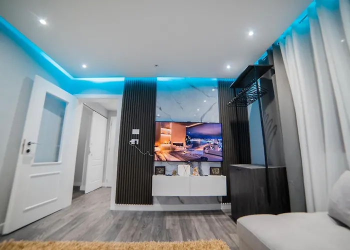 Luxury Apartment Square 21